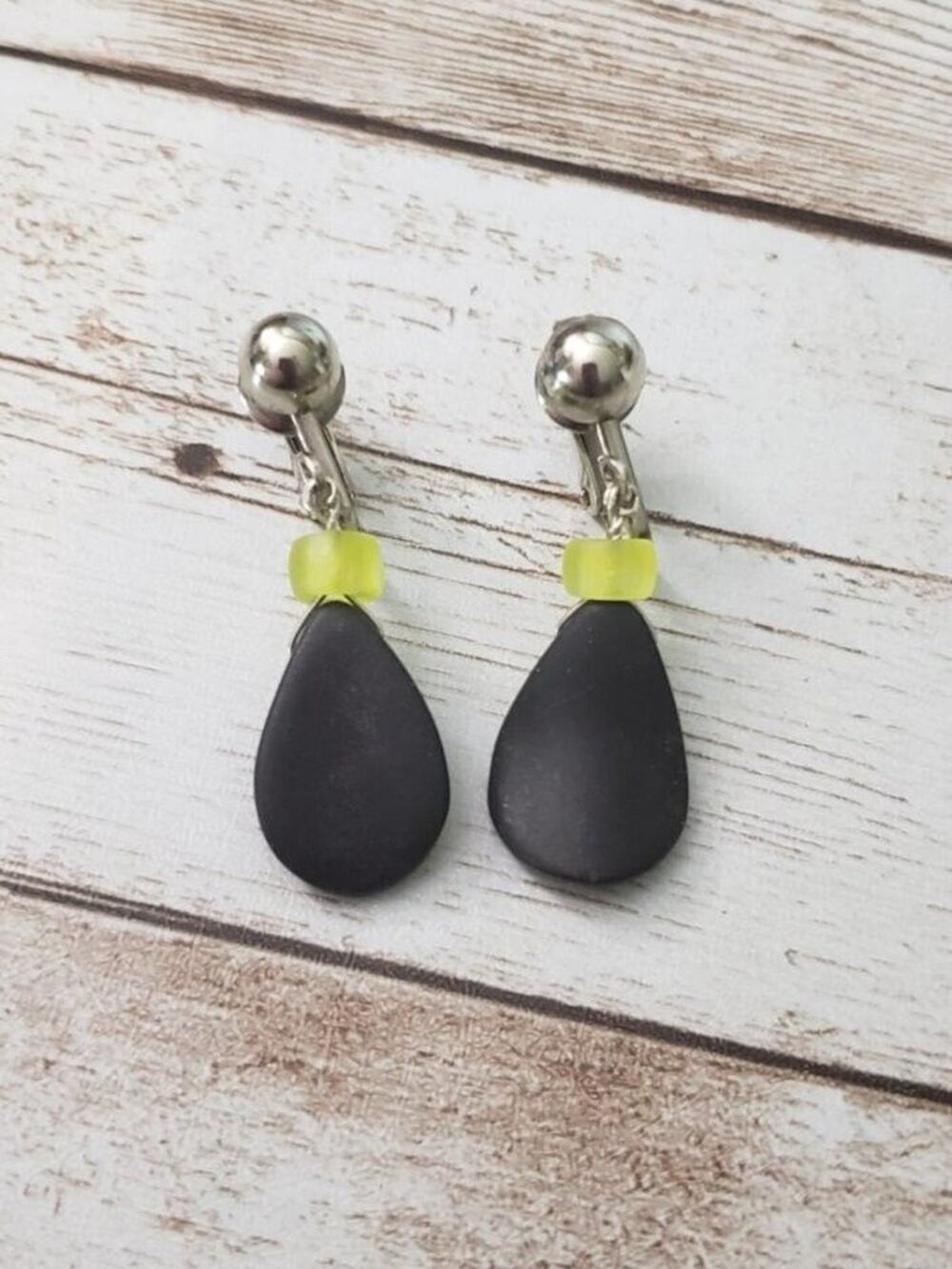 Vintage Clip On Earrings - Black & Green Long Dangle